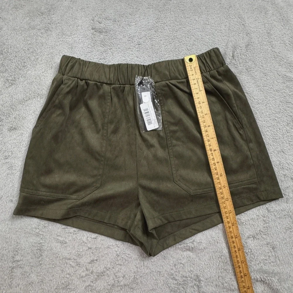 Steve‎ Madden Shorts NWT Women's Tagged Size Medium Green Elastic Waist
